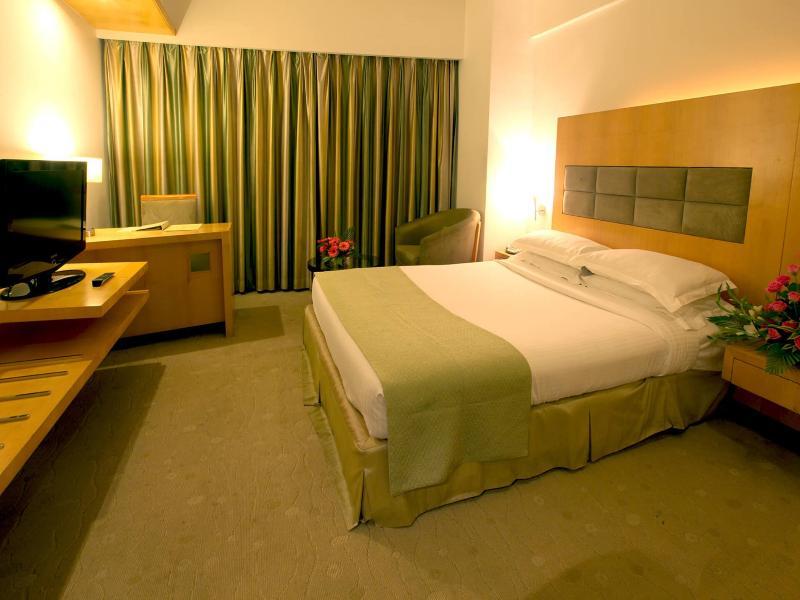 Hotel Peninsula Grand Bombay Habitación foto